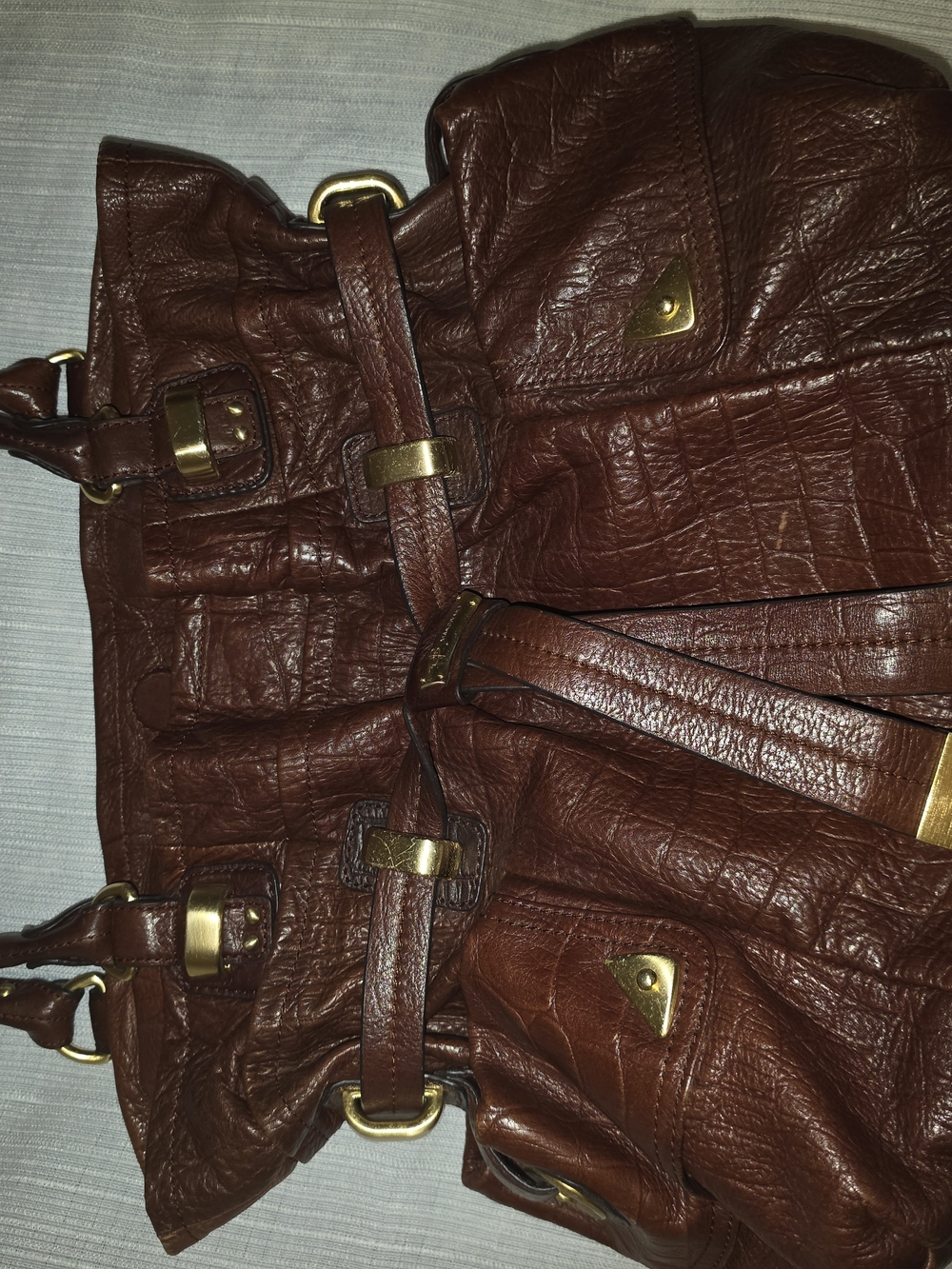 B. Makowsky Brown Satchel Top Handle Bag Gold Hardware Magnetic Closure Strap